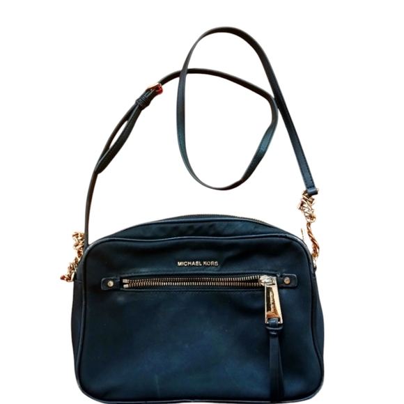 Michael Kors Handbags - Michael Kors Polly Black Bag Gold Hardware Shoulder Bag Zip Festival Crossbody